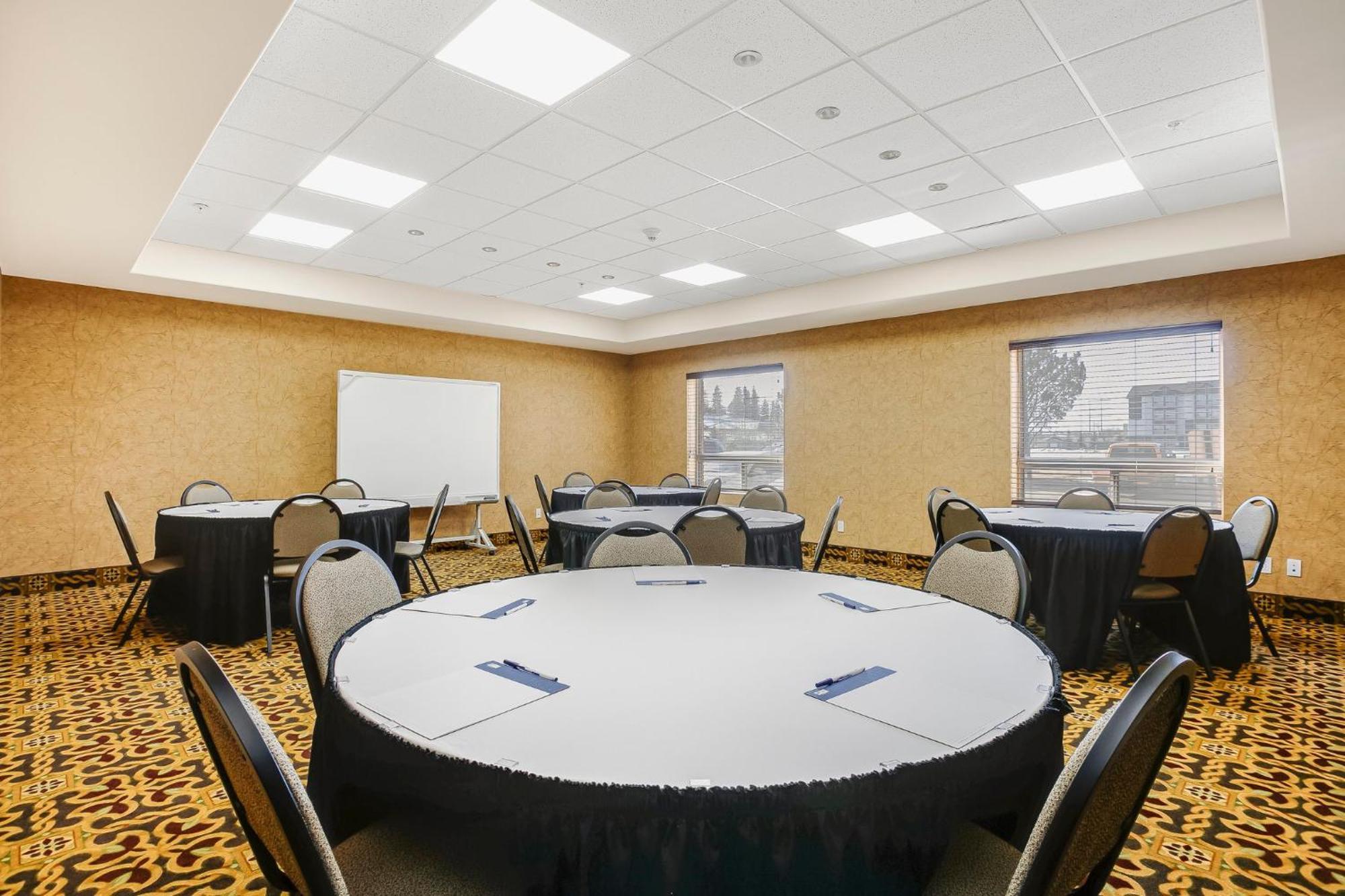 Holiday Inn Express Hotel & Suites - Slave Lake By Ihg Kültér fotó